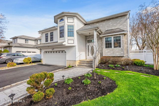 12 Pemberton Drive, Matawan, NJ 07747