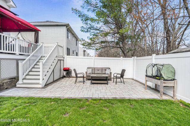 12 Pemberton Drive, Matawan, NJ 07747