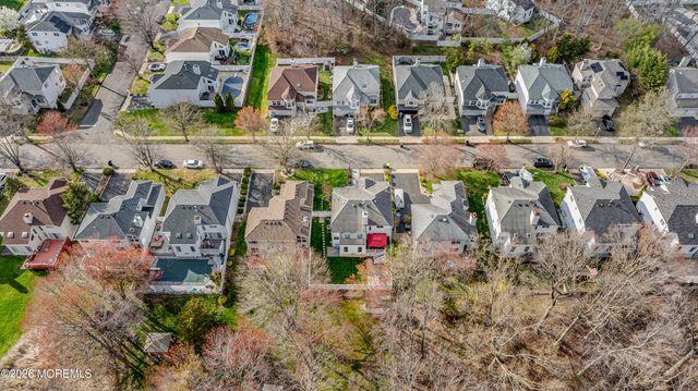 12 Pemberton Drive, Matawan, NJ 07747