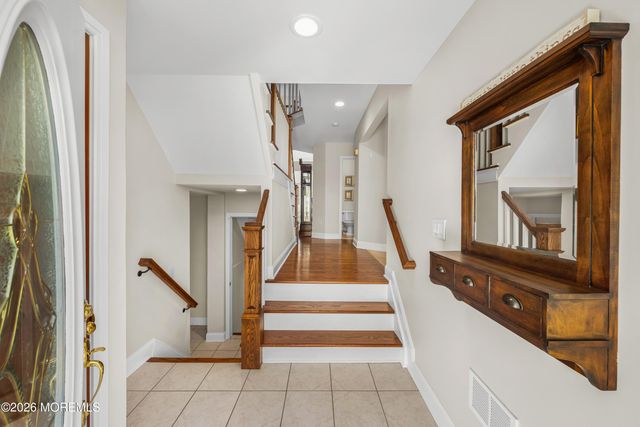 12 Pemberton Drive, Matawan, NJ 07747