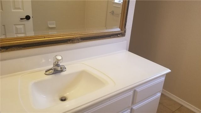 4208 Crossgate Court, Arlington, TX 76016