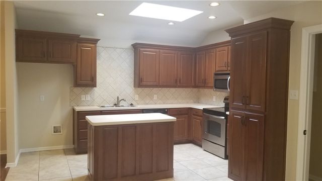 4208 Crossgate Court, Arlington, TX 76016