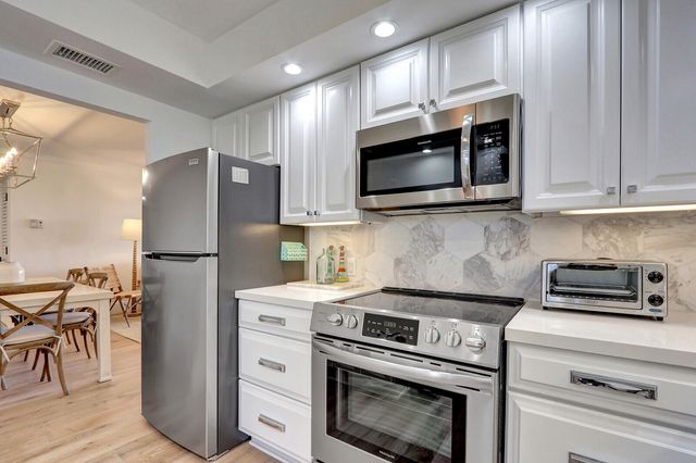 225 S Beach Road 204, Tequesta, FL 33469