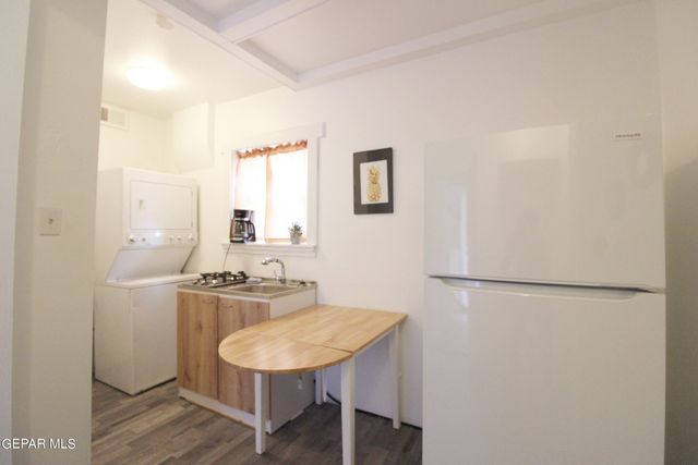 803 Upson 2, El Paso, TX 79902
