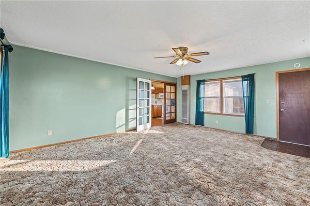 1312 Farview Drive, Independence, MO 64056