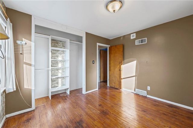 1312 Farview Drive, Independence, MO 64056