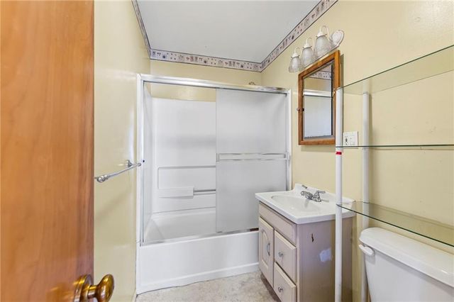 1312 Farview Drive, Independence, MO 64056