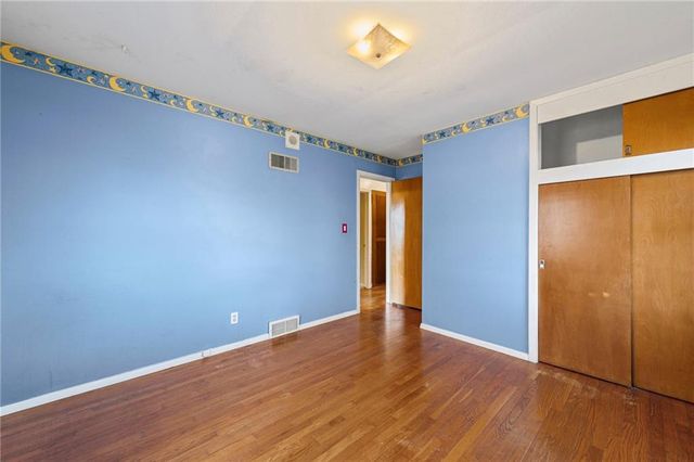 1312 Farview Drive, Independence, MO 64056