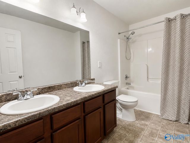 126 Sedgewick Drive, Owens Cross Roads, AL 35763