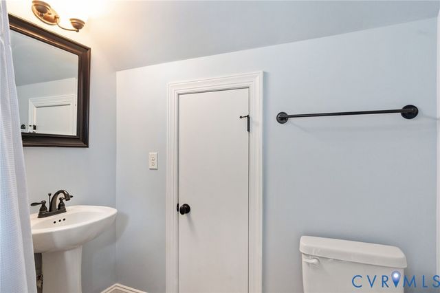 8825 First Branch Ln, Chesterfield, VA 23838