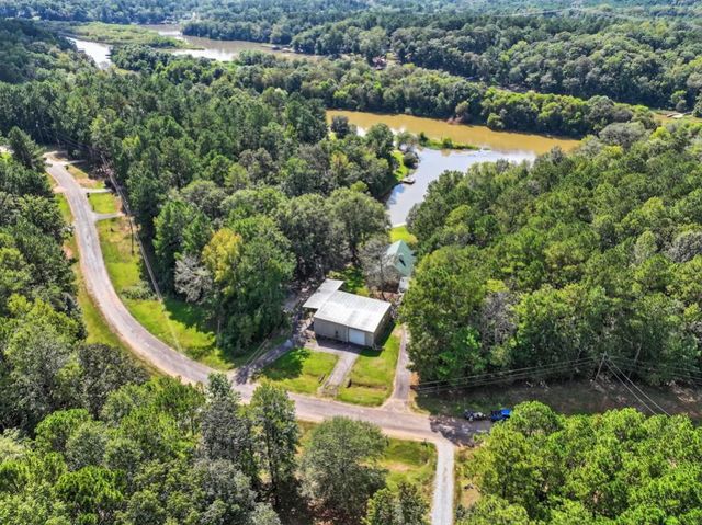 145 & 143 Edgewater Drive, Eatonton, GA 31024