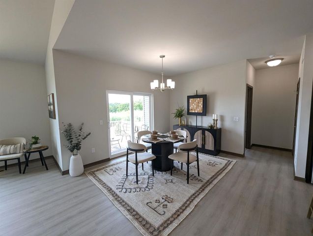 913 Brookview Trail, Mount Horeb, WI 53572