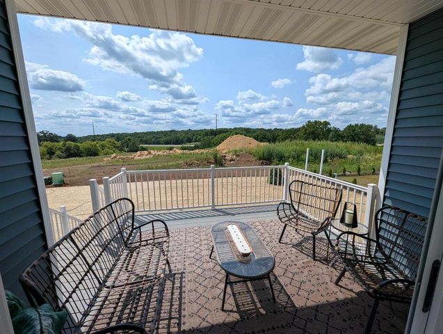 913 Brookview Trail, Mount Horeb, WI 53572