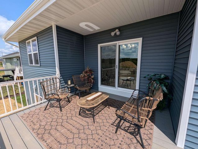 913 Brookview Trail, Mount Horeb, WI 53572