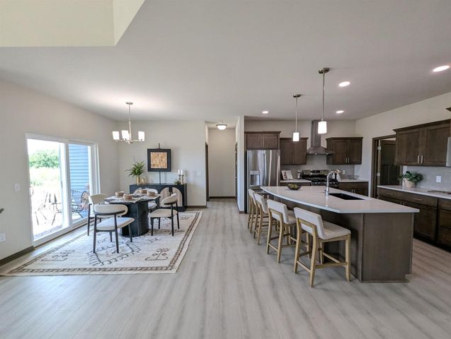 913 Brookview Trail, Mount Horeb, WI 53572