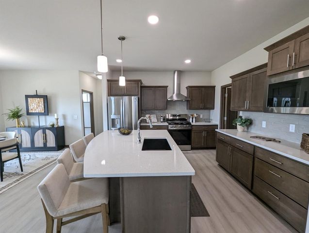913 Brookview Trail, Mount Horeb, WI 53572