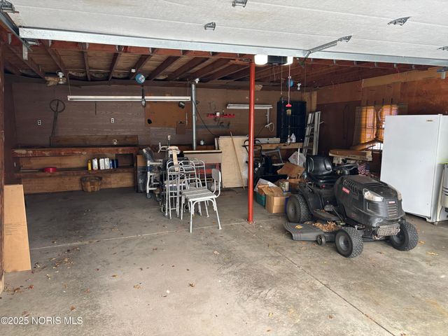 5664 Stewart Road, Sylvania, OH 43560