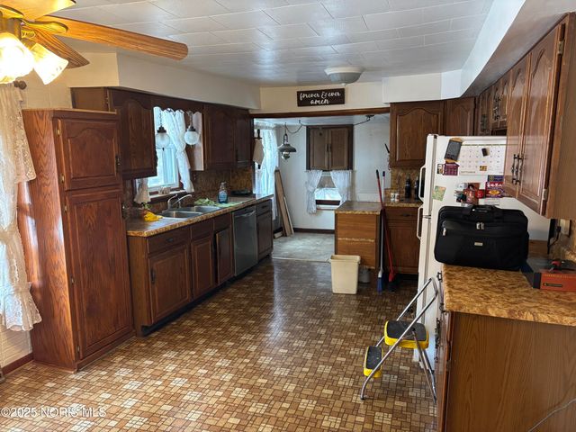 5664 Stewart Road, Sylvania, OH 43560