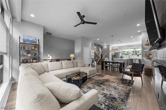 3110 Vine Court, Cleveland, OH 44113