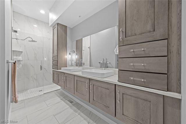 3110 Vine Court, Cleveland, OH 44113