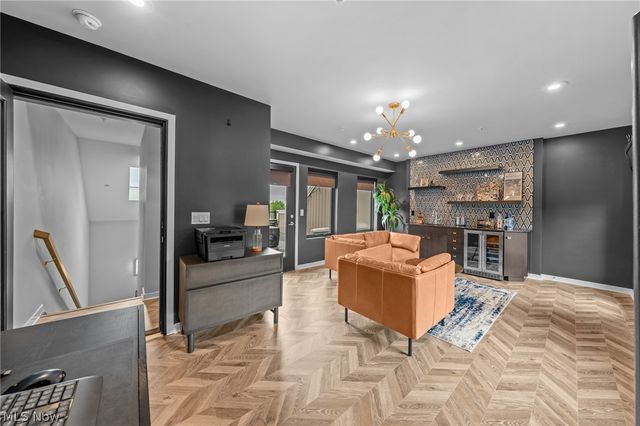 3110 Vine Court, Cleveland, OH 44113