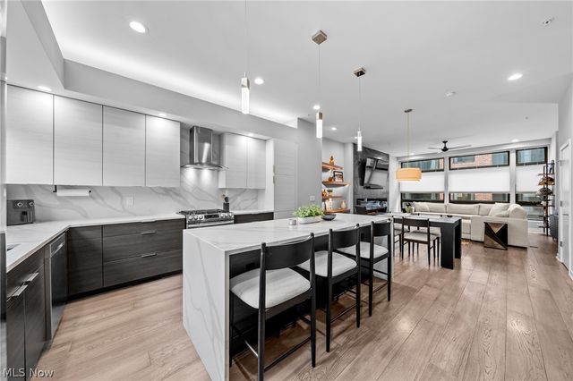 3110 Vine Court, Cleveland, OH 44113