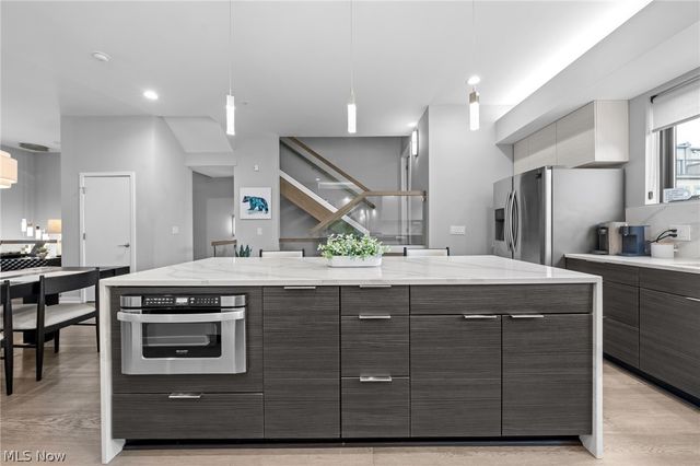3110 Vine Court, Cleveland, OH 44113