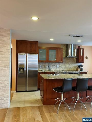 300 Winston Drive 2301, Cliffside Park, NJ 07010