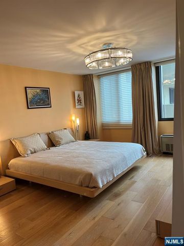 300 Winston Drive 2301, Cliffside Park, NJ 07010