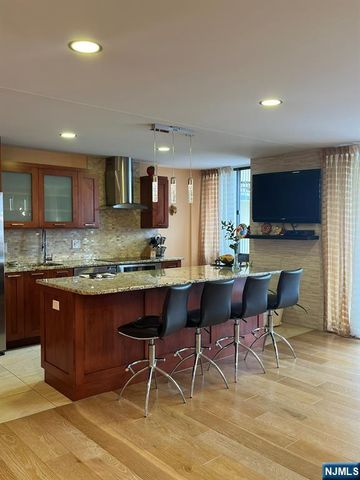 300 Winston Drive 2301, Cliffside Park, NJ 07010