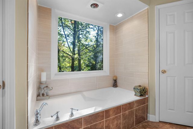 5 Culebra Place, Hot Springs Village, AR 71909