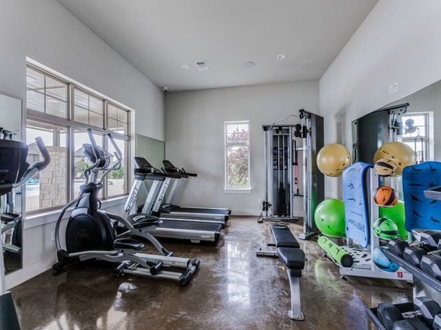 8254 Primrose Way, Dallas, TX 75252