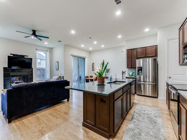 8254 Primrose Way, Dallas, TX 75252