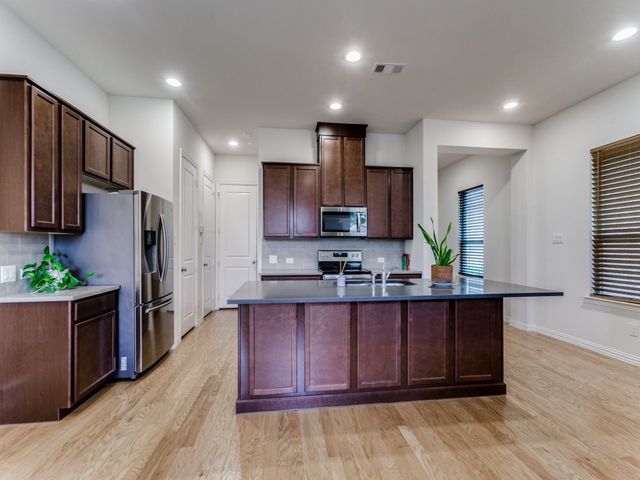 8254 Primrose Way, Dallas, TX 75252