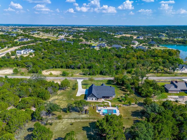 1146 Eagles Bluff Drive, Weatherford, TX 76087
