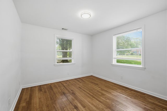 80 Peachtree St, Nashville, TN 37210