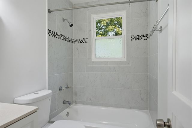 80 Peachtree St, Nashville, TN 37210