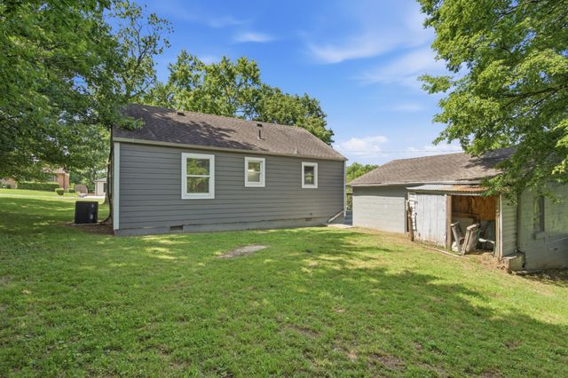 80 Peachtree St, Nashville, TN 37210