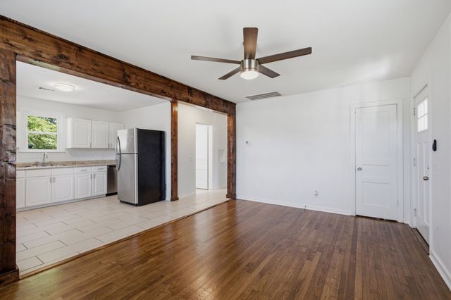 80 Peachtree St, Nashville, TN 37210