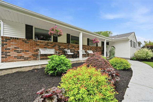 29 Kirkland Drive, Greenlawn, NY 11740
