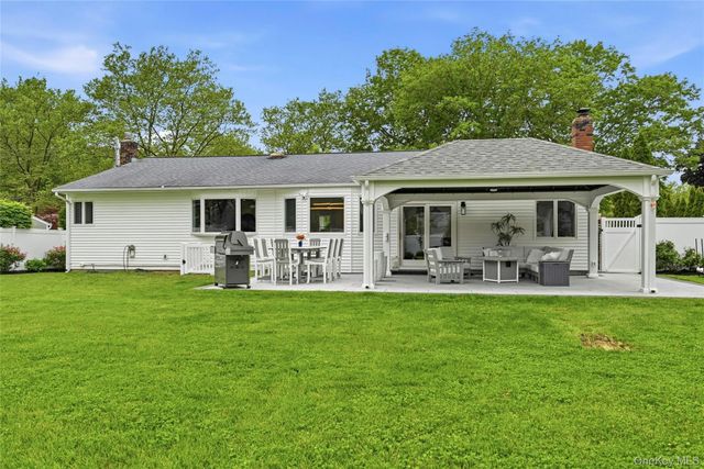 29 Kirkland Drive, Greenlawn, NY 11740