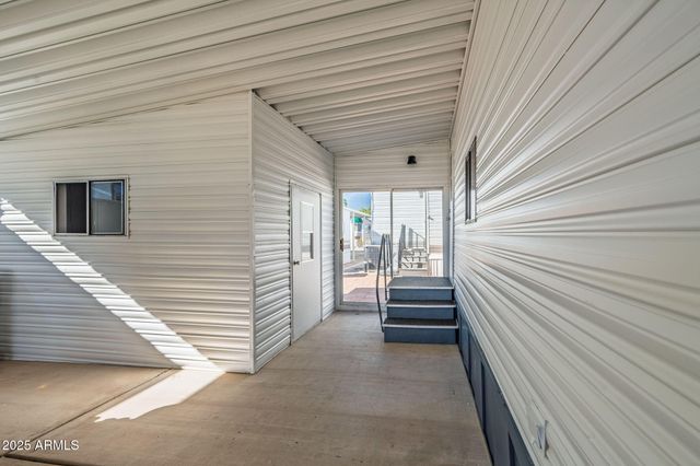 977 S OXIDE Drive 977, Apache Junction, AZ 85119