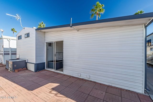 977 S OXIDE Drive 977, Apache Junction, AZ 85119