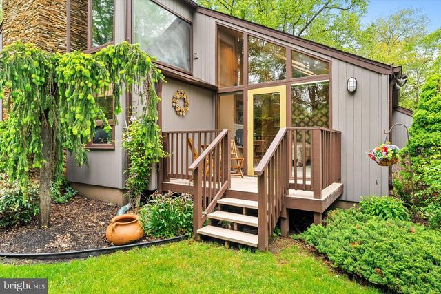 621 HANOVER DR, Wrightstown, NJ 08562