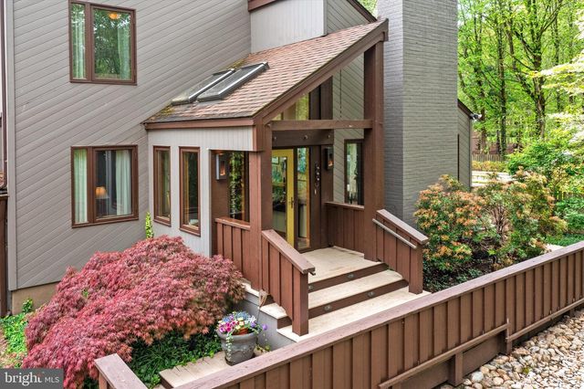 621 HANOVER DR, Wrightstown, NJ 08562