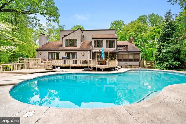 621 HANOVER DR, Wrightstown, NJ 08562
