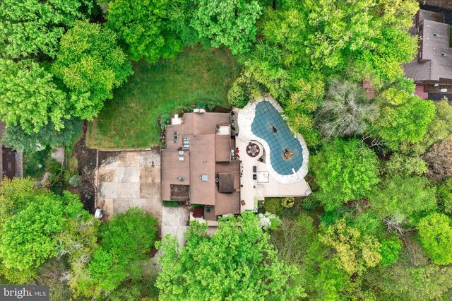 621 HANOVER DR, Wrightstown, NJ 08562