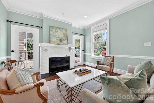 506 Hermitage Court, Charlotte, NC 28207