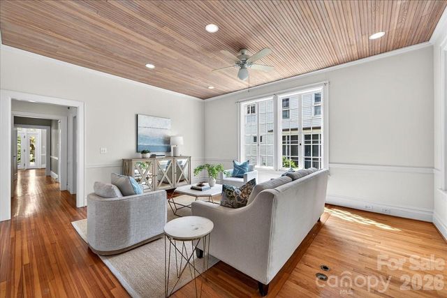 506 Hermitage Court, Charlotte, NC 28207