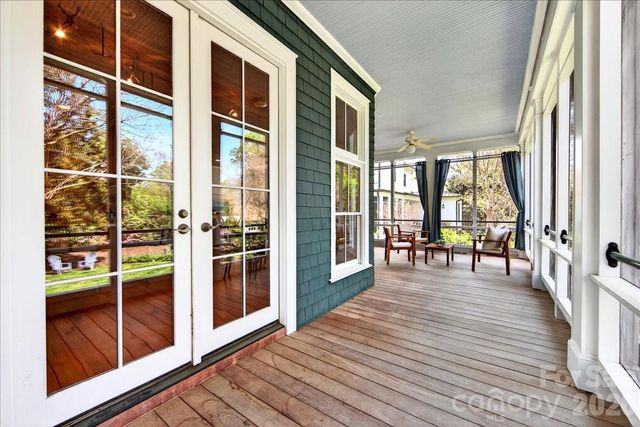 506 Hermitage Court, Charlotte, NC 28207